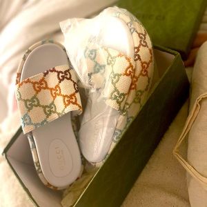 Gucci slides women